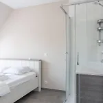 Beautiful And Ideally Located 3br *