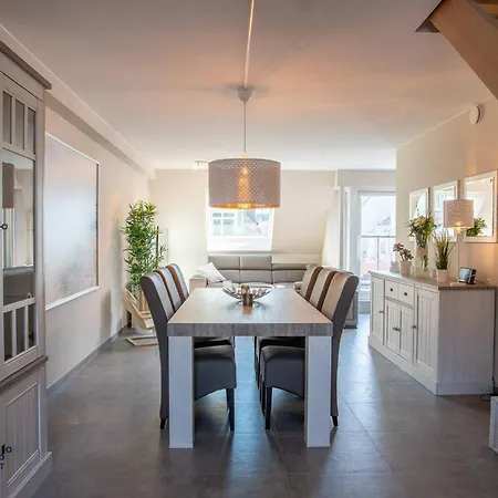 Beautiful And Ideally Located 3br