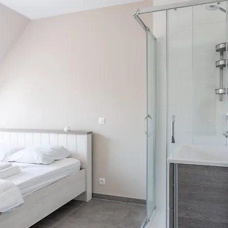 Beautiful And Ideally Located 3br *