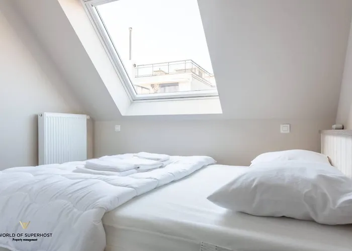 Beautiful And Ideally Located 3br Apartment *