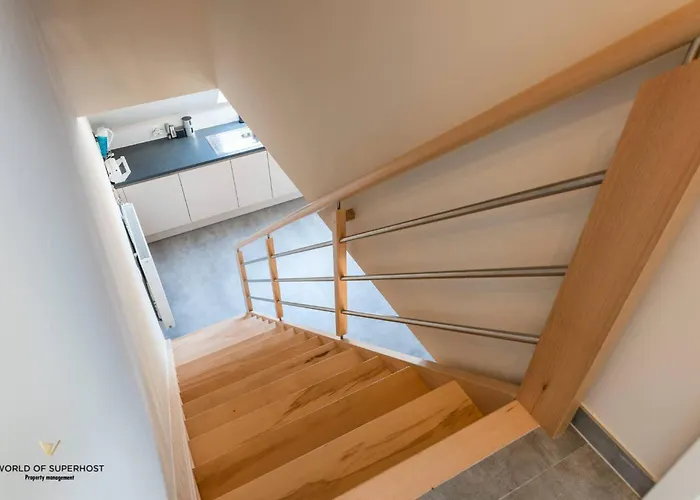 Beautiful And Ideally Located 3br *