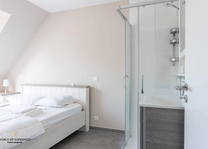 Beautiful And Ideally Located 3br *