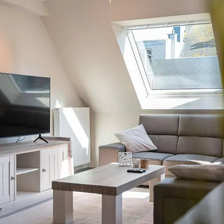 Апартаменти Beautiful And Ideally Located 3br *